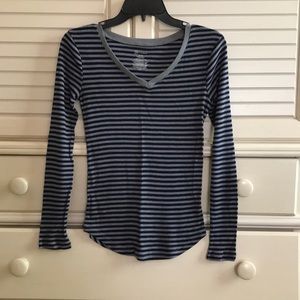 Gray/blue striped top